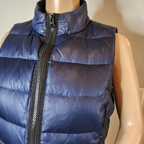 Roots Canada duck down/feathers navy blue long puffer vest. Women's size small. - Picture 6 of 16